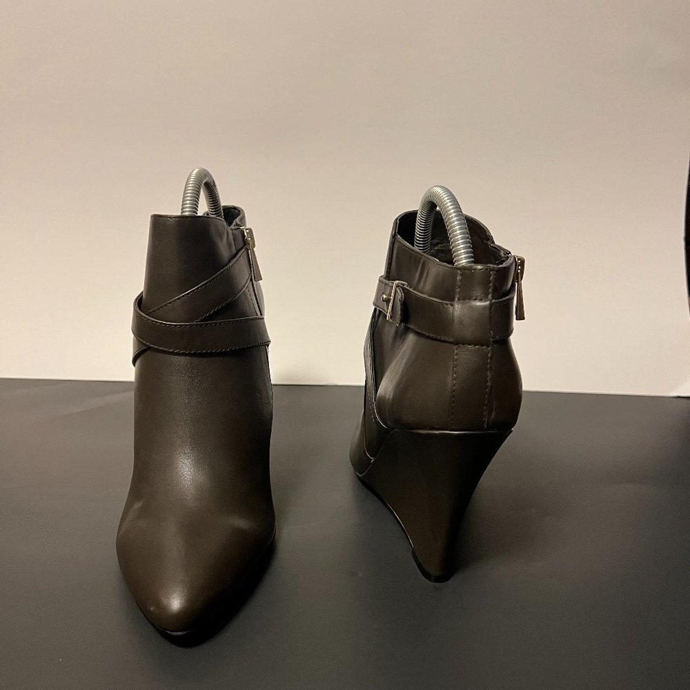 ANN TAYLOR BIRGITTE WEDGE BOOTIE